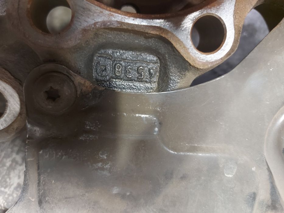 Поворотный кулак vw