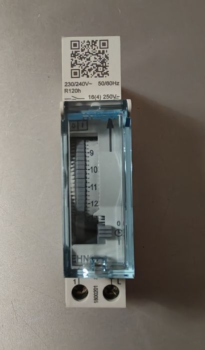 HAGER  Disjuntor/Interruptor Horário 1 canal 24h c/Reserva