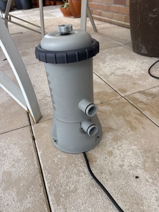 Filtro para piscina com duas ligacoes