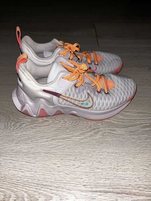 Жіночі кросівки nike