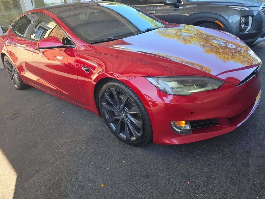 Tesla Model S 100D      2019