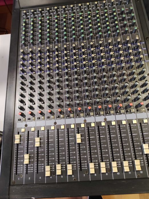 Mesa Mistura Yamaha GA 32/12 - Troca ou venda