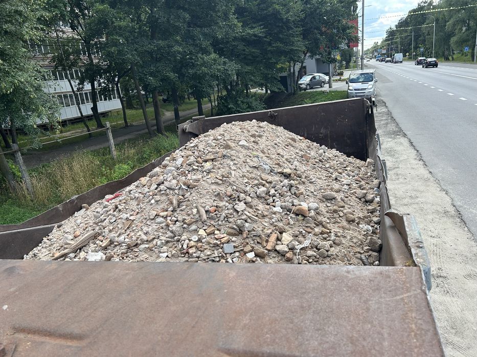 Доставимо:Дроблений бетон,бой цегли,пісок,щебінь Чернозем Вивіз сміття