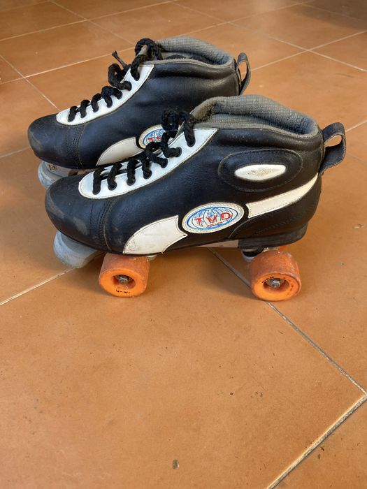 Patins 4 rodas no 43