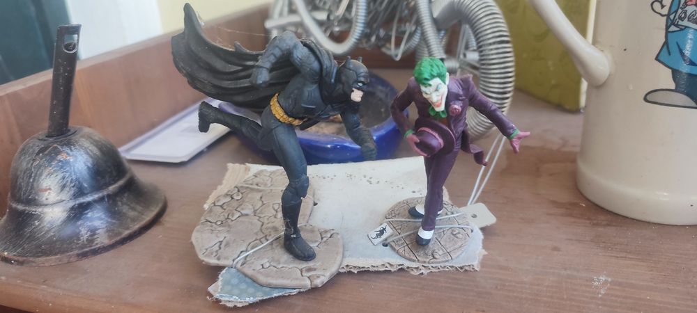 Diorama Schleich DC Comics – Batman vs The Joker Scenery Pack