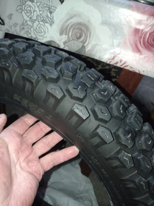 Продам гуму кенда дуал спорт.