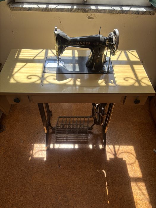 Máquina de costura antiga