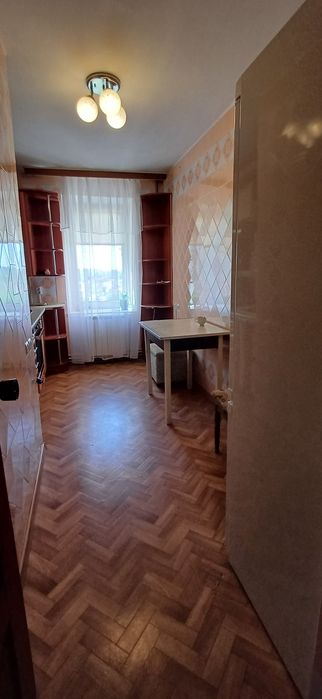 3 кімнатна з АО, нижня Польова.