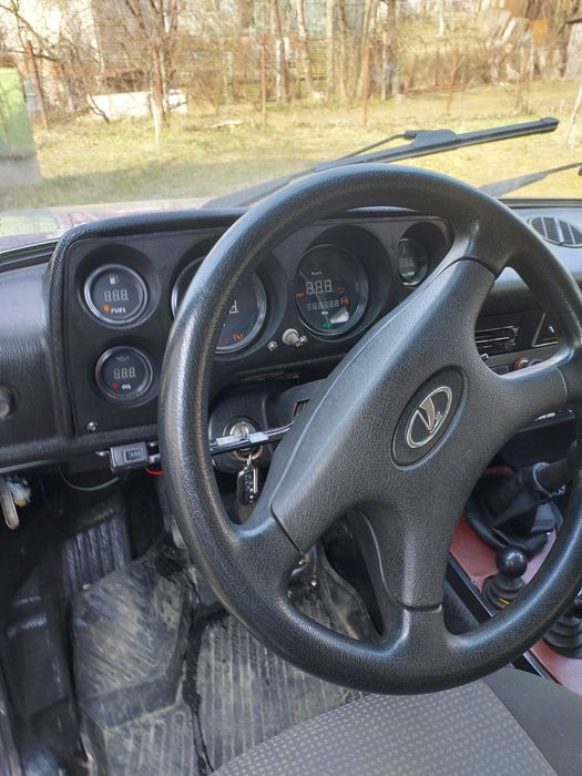 Продам ниву 2121