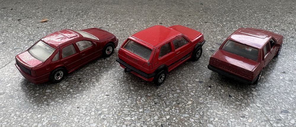 Zestaw Matchbox Volkswagen Golf GTI Volvo 760 Vectra Cavalier stare