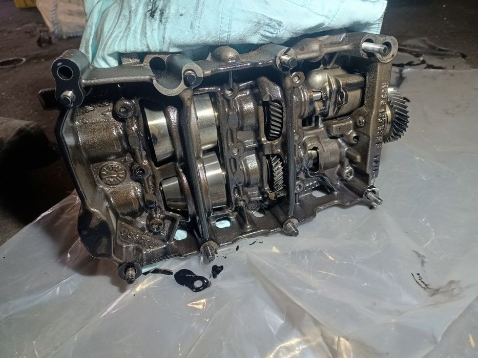 Pompa oleju olejowa 2.0tdi 16v Audi A4 B7 A6 C6 oryginał gwarancja