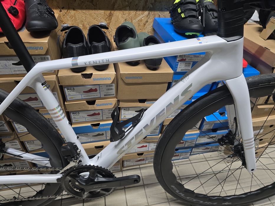 Stevens carbono 105 di2 rodas carbono fulcrum