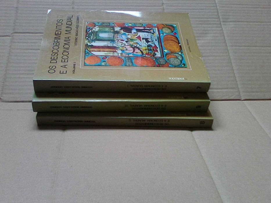O descobrimentos e a Economia Mundial  Vols I, II e III