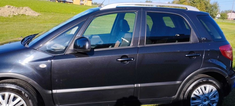 Samochód Fiat sedici