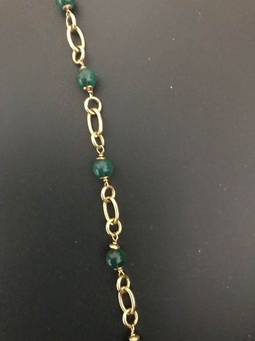 Pulseira com pedras de jade