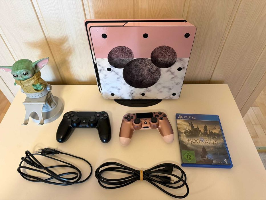 Sony PlayStation 4 / 2 pady,stojak na pady,gra,okablowanie