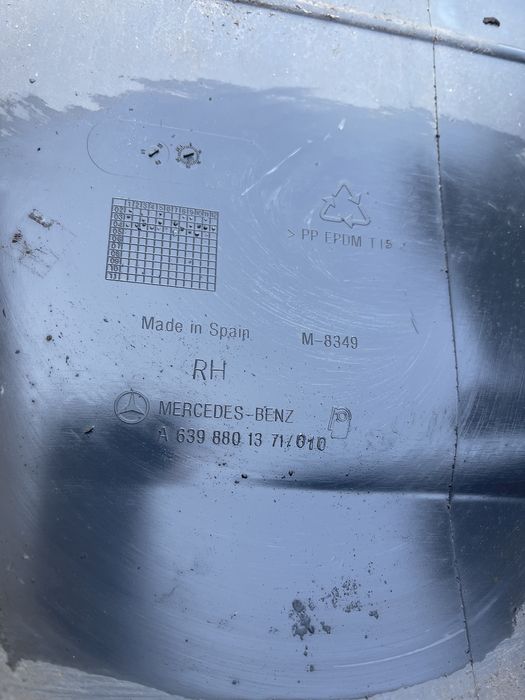 Задній бампер Mercedes Vito 639 Вито 639 коротка база Розборка
