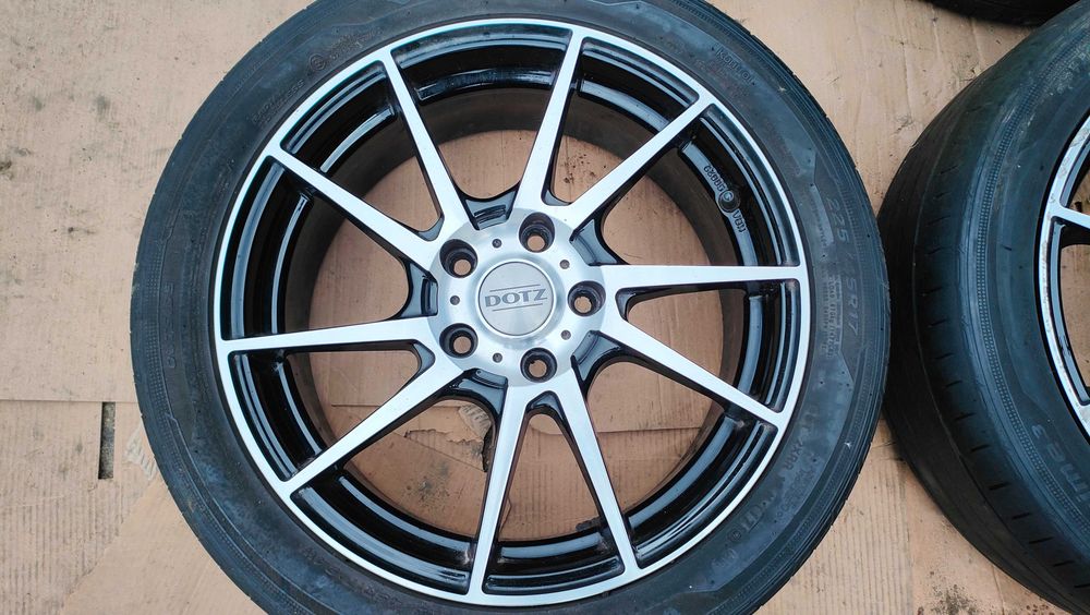 Felgi aluminiowe DOTZ R17 *5x114.3* **Czarno-chromowe**