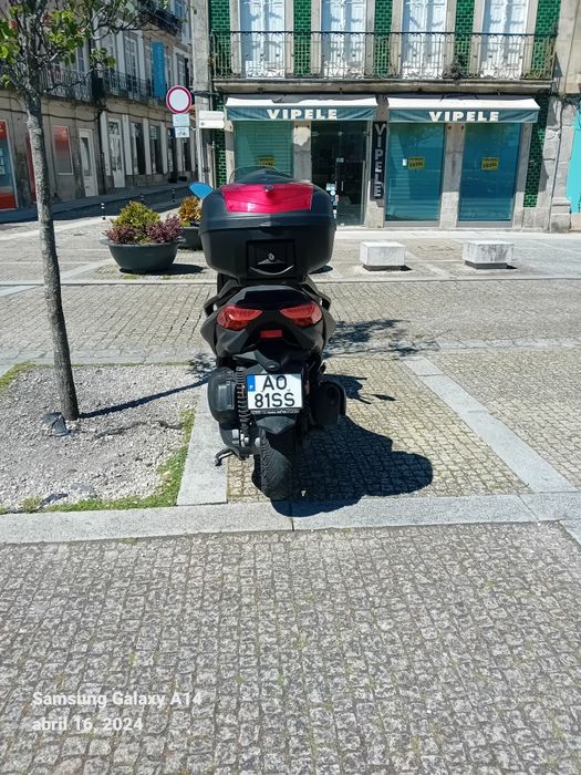 Yamaha X Max 300