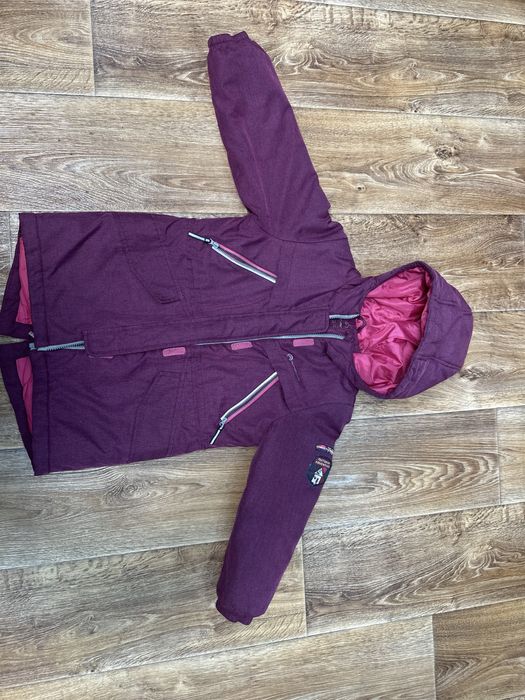 Продам парку outventure для дівчинки