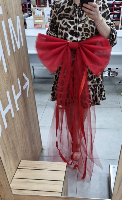 Шикарний великий червоний бант зі шлейфом, фатиновий Бант,красный бант