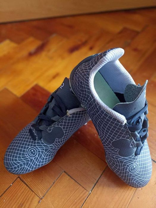 Бутси для гри в футбол