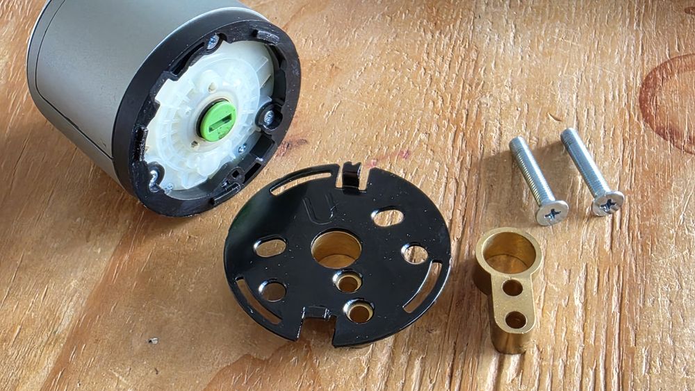 Danalock V3 smartlock, wkładka Gerda i 10 kluczy, jak nowy