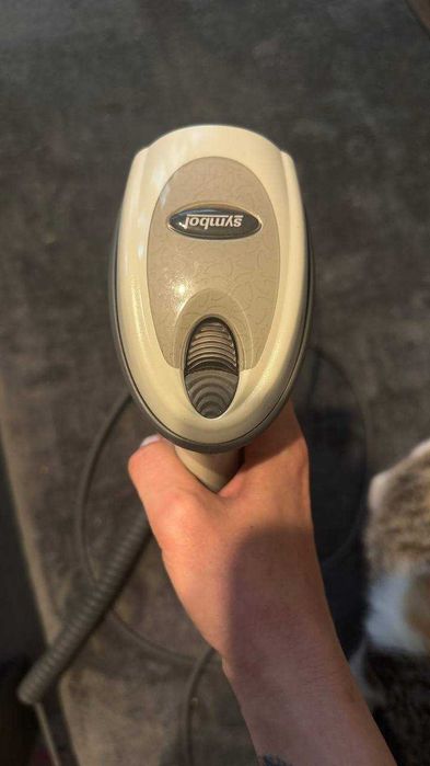 Сканер для штрих кодів, товарів в магазині