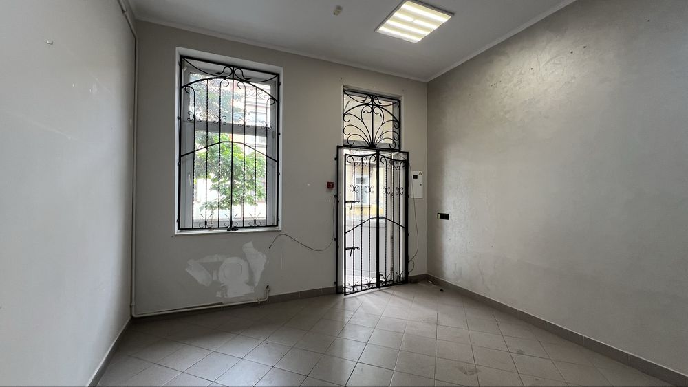 Продаж комерційного приміщення м. Стрий, вул. Олесницького