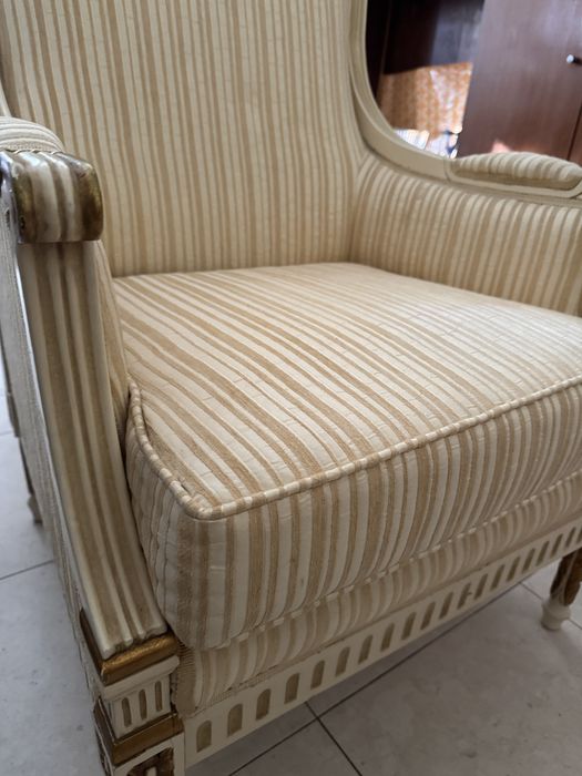 Poltrona/Cadeirão antigo