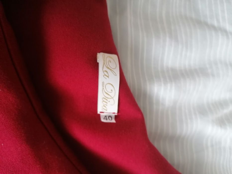 Sprzedam sukienkę hiszpankę rozmiar 40