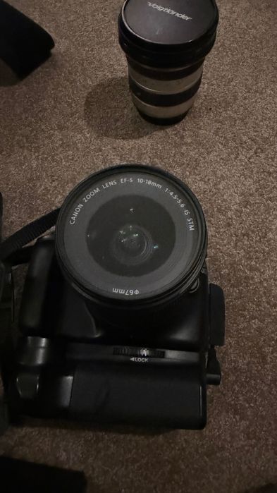 CANON EOS 1100D completa.