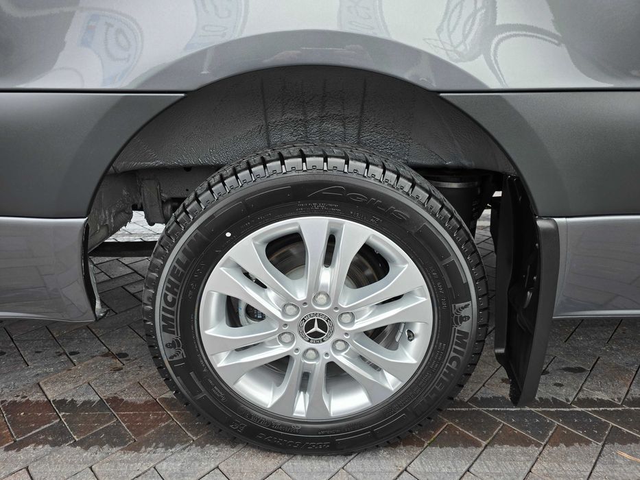 Капсула часу Новий Mercedes-Benz 319 CDI 3.0 (190 к.с.) 2021, 1 т.км