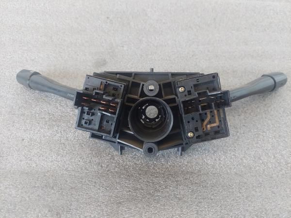 Conjunto / manetes de luzes e limpa vidros ROVER 600 (RH)