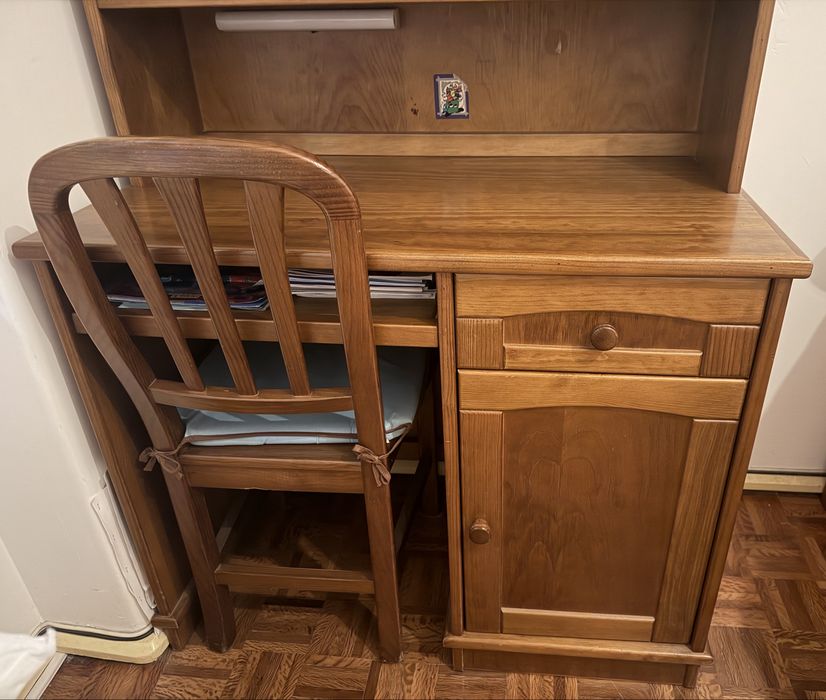 Secretaria em madeira