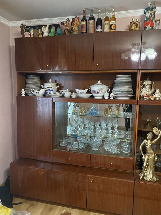 Стєнка стінка в ідеальному стані