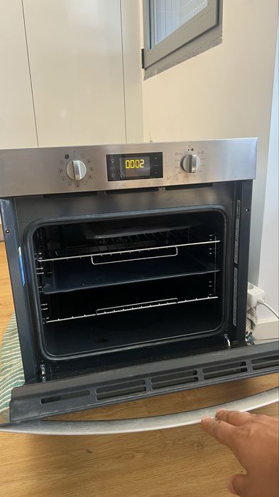 Forno Elétrico Embutido Indesit IFW 3844 H IX – 71L – Inox