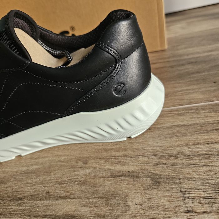ECCO Ath-1ftr Skórzane Sneakersy Damskie Sportowe  41 26.5