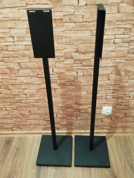 Stojaki do dezynfekcji rąk