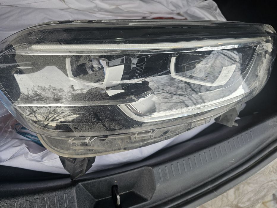 Ліва фара Kadjar full led 260608385R