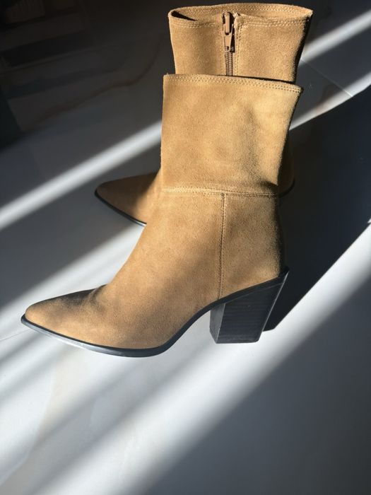 Замшеві чобітки терміново !!!