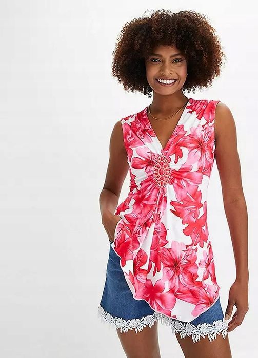 B.P.C kolorowy top z ozdobną aplikacją r.36/38