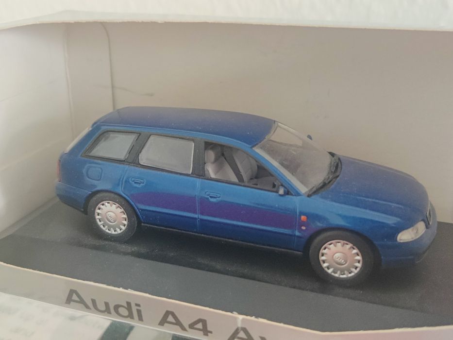 Audi A4 Avant minichamps 1:43