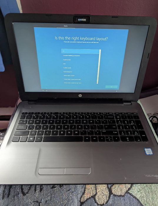 HP 15-AY011nr 15.6"  Intel CORE i5-6200U 2.30GHz