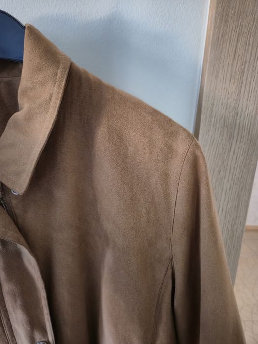 Ruda kurtka na wiosnę