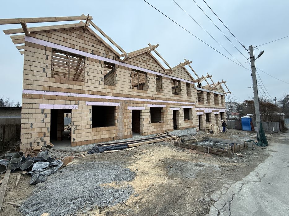 Таунхауси з центральними комунікаціями і газом на вул.Мечникова