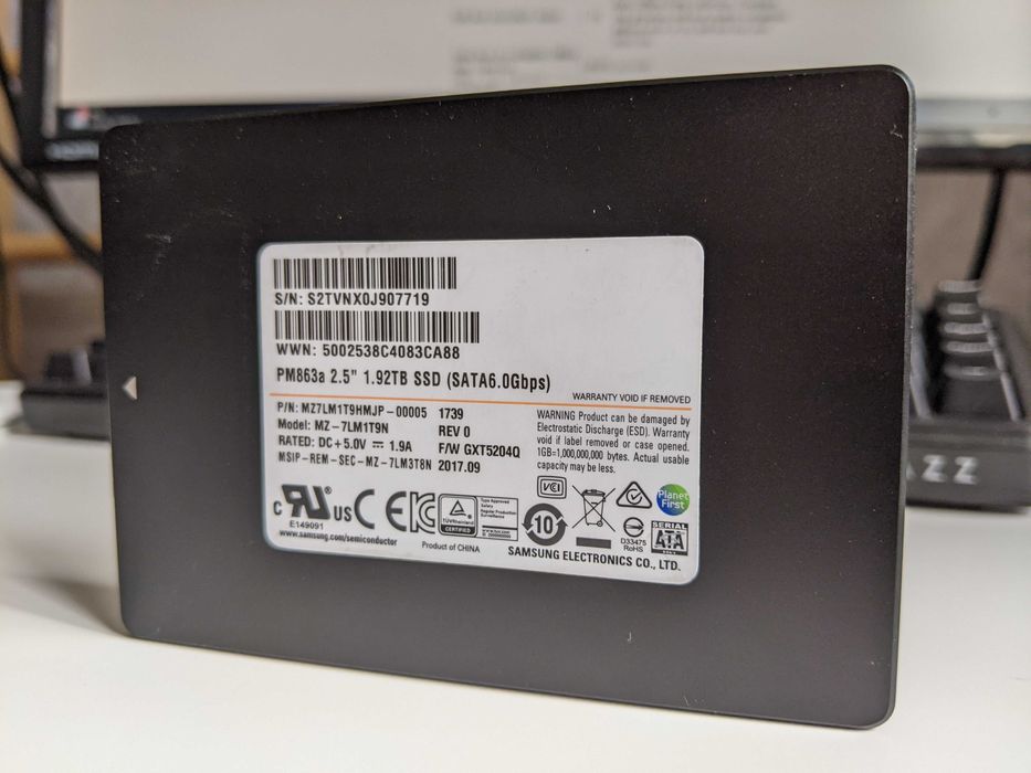 2TB Samsung PM863a SSD 2.5 SATA III • Стан 93% • Якісний ссд 1.92TB • SMART на фото