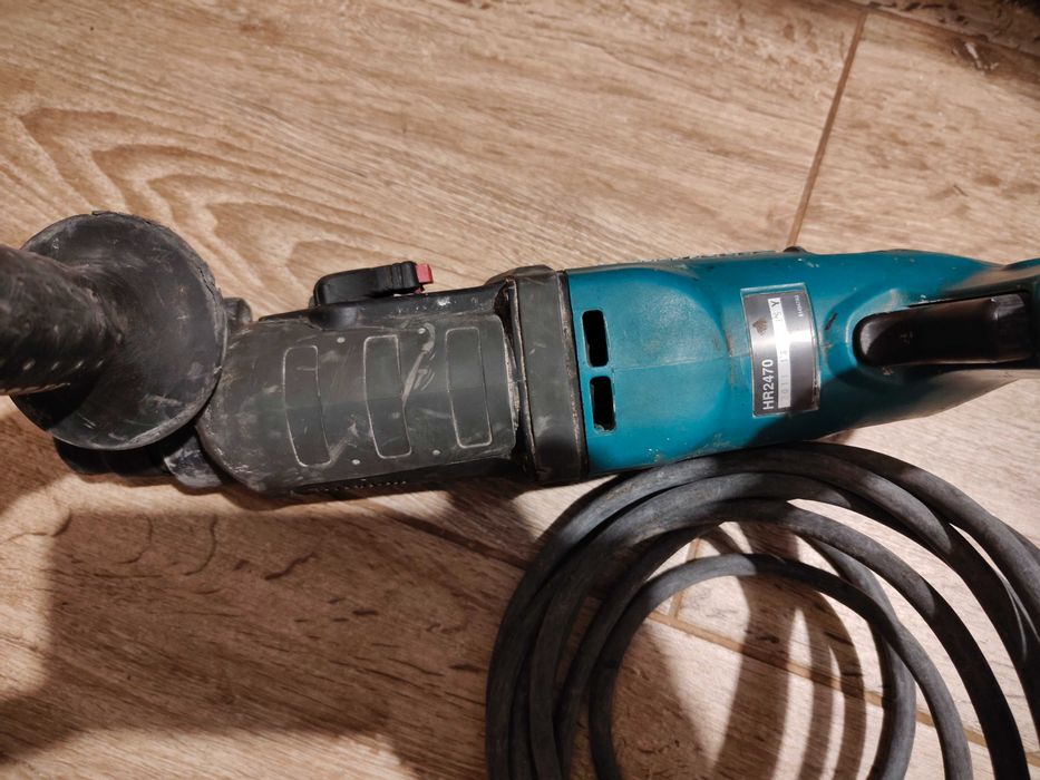 Młotowiertarka Makita HR2470 wiertarka udarowa