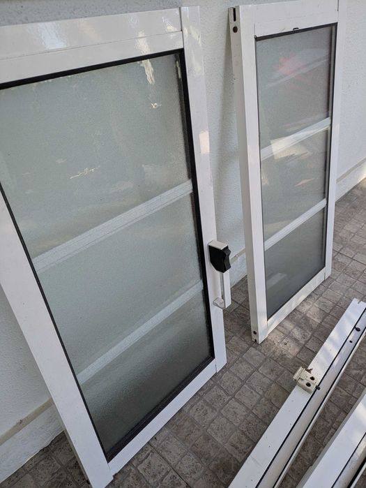 Janela em alumínio com aro