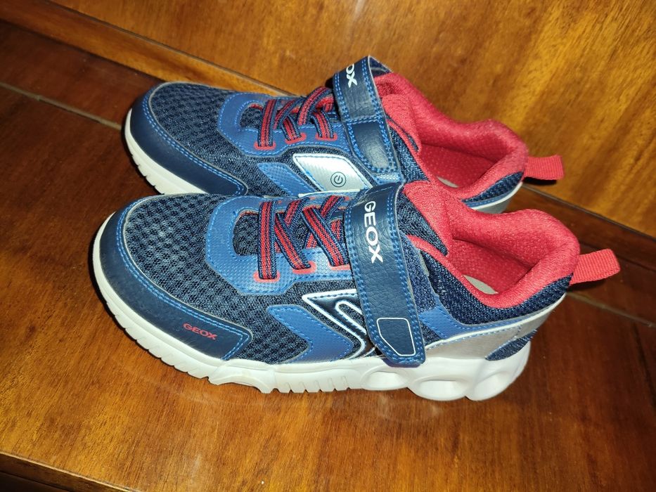 Продам кросівки Geox 34 розмір